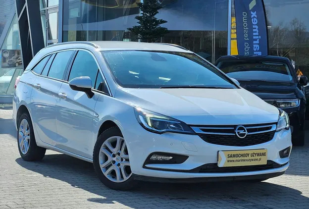 samochody osobowe Opel Astra cena 46500 przebieg: 208500, rok produkcji 2017 z Brzeziny